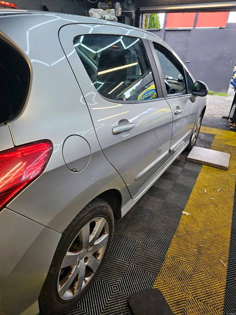 Peugeot 308 - Image 1