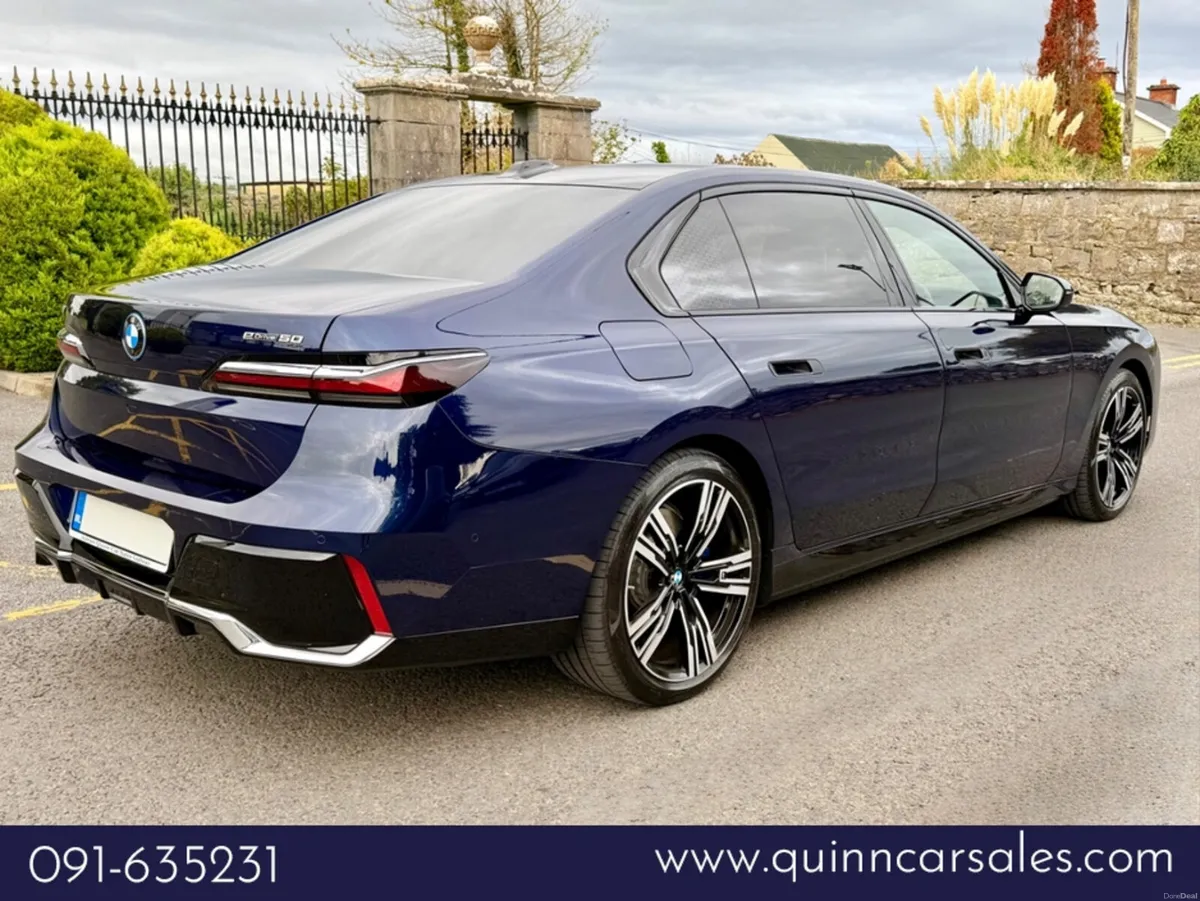BMW i7 50 M-SPORT AUTO E-DRIVE - Image 3