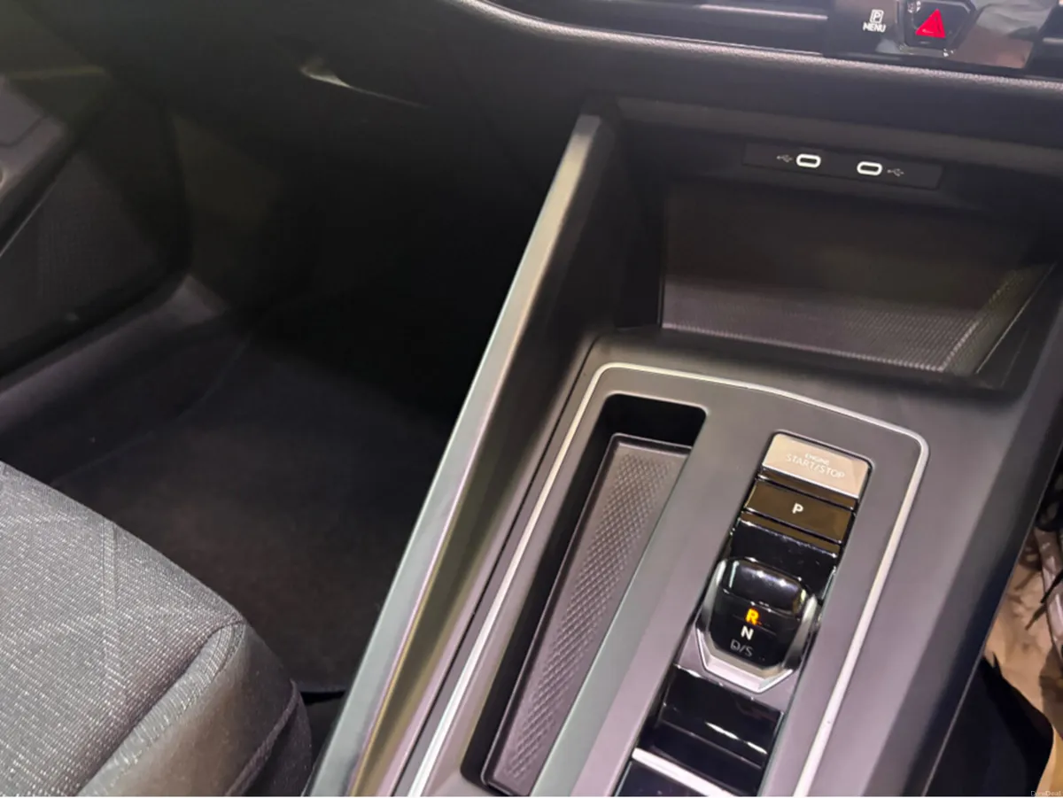 Volkswagen Golf 1.0 LIFE TSI MHE MHEV 110HP 5 - Image 6