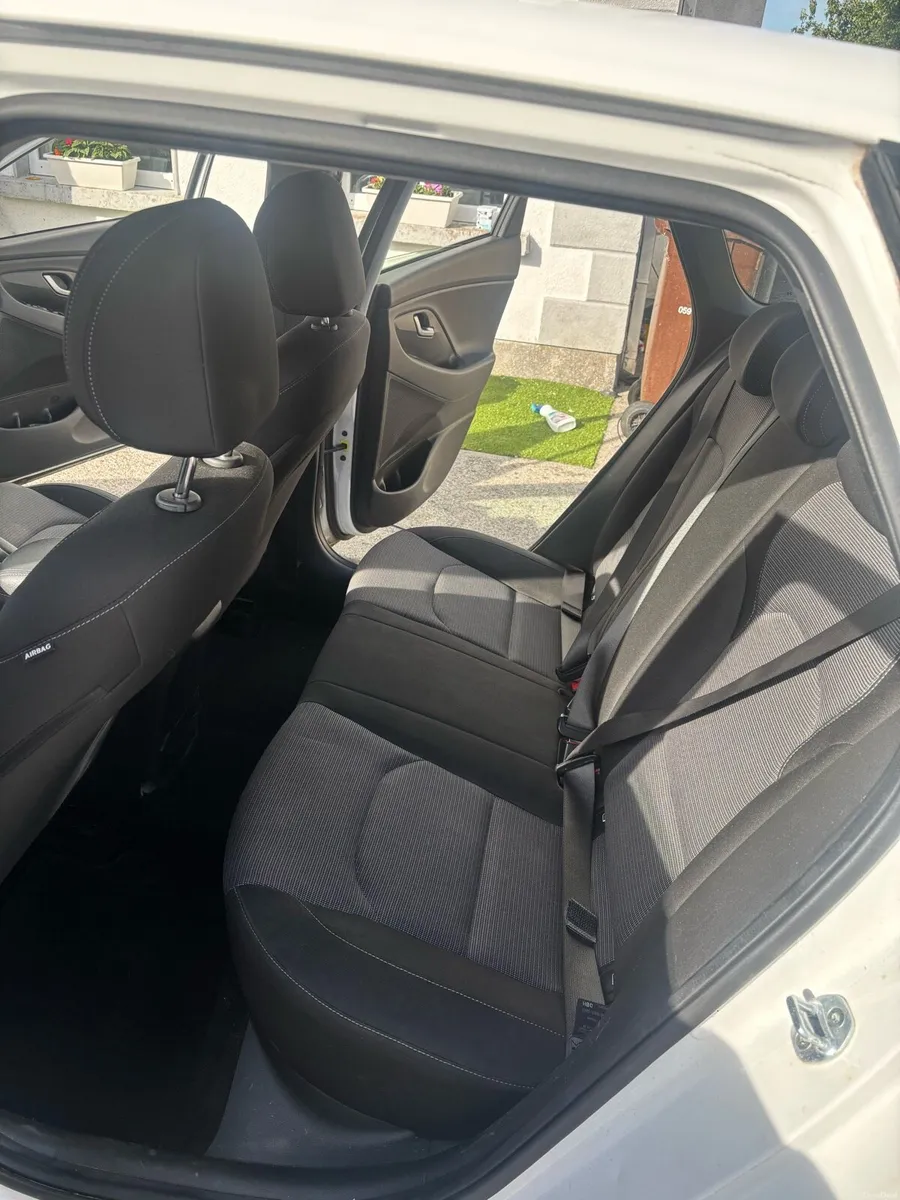 Hyundai i30 deluxe 1.0L turbo upgraded alloys - Image 5