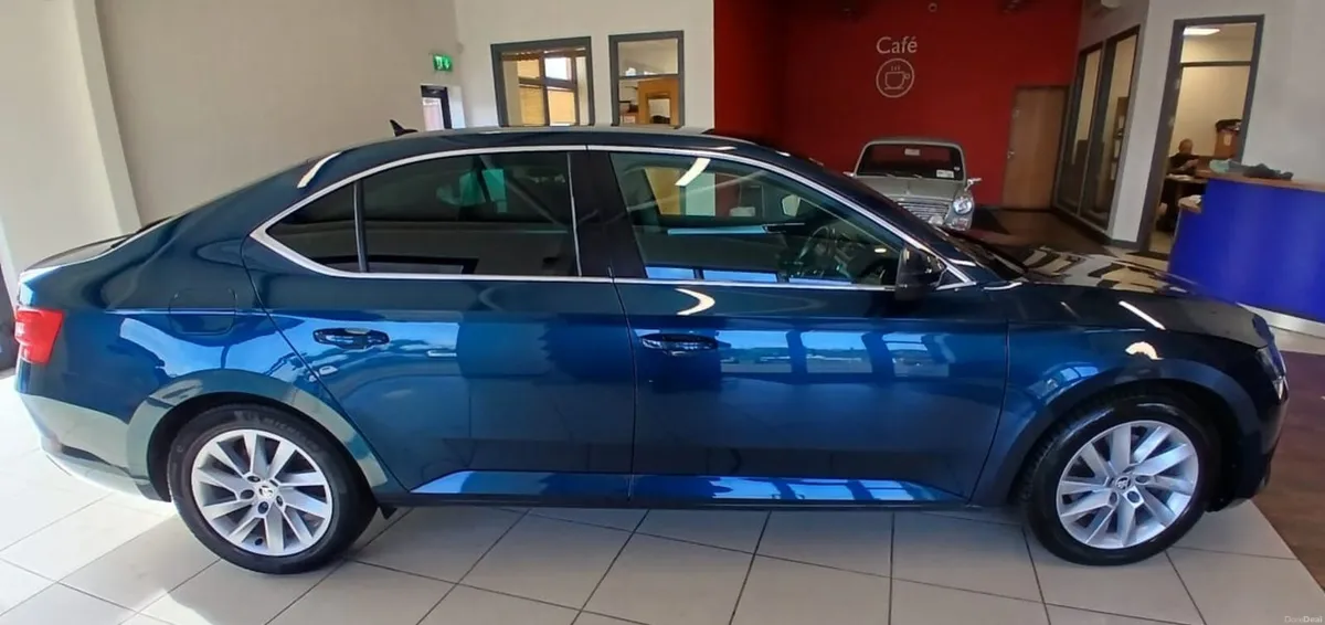 DEAL OF THE MONTH LOW MILAGE Skoda Superb 2023 - Image 5