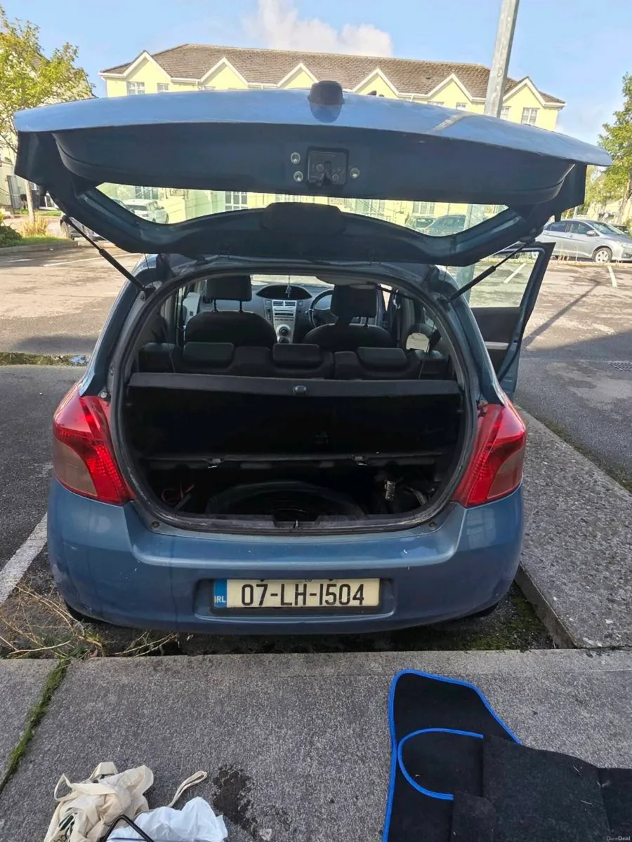 Car - Image 3