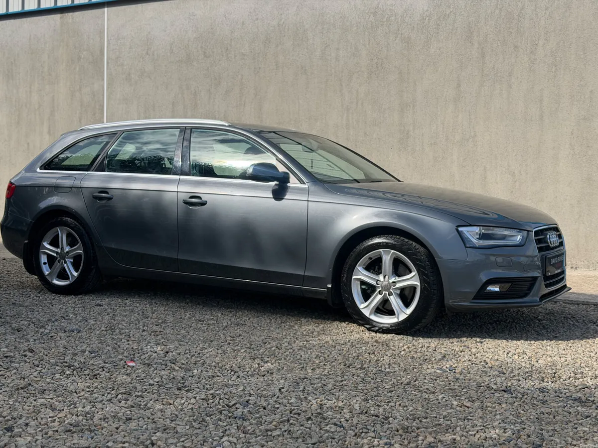 Audi A4 152 Full Main dealer service history - Image 3