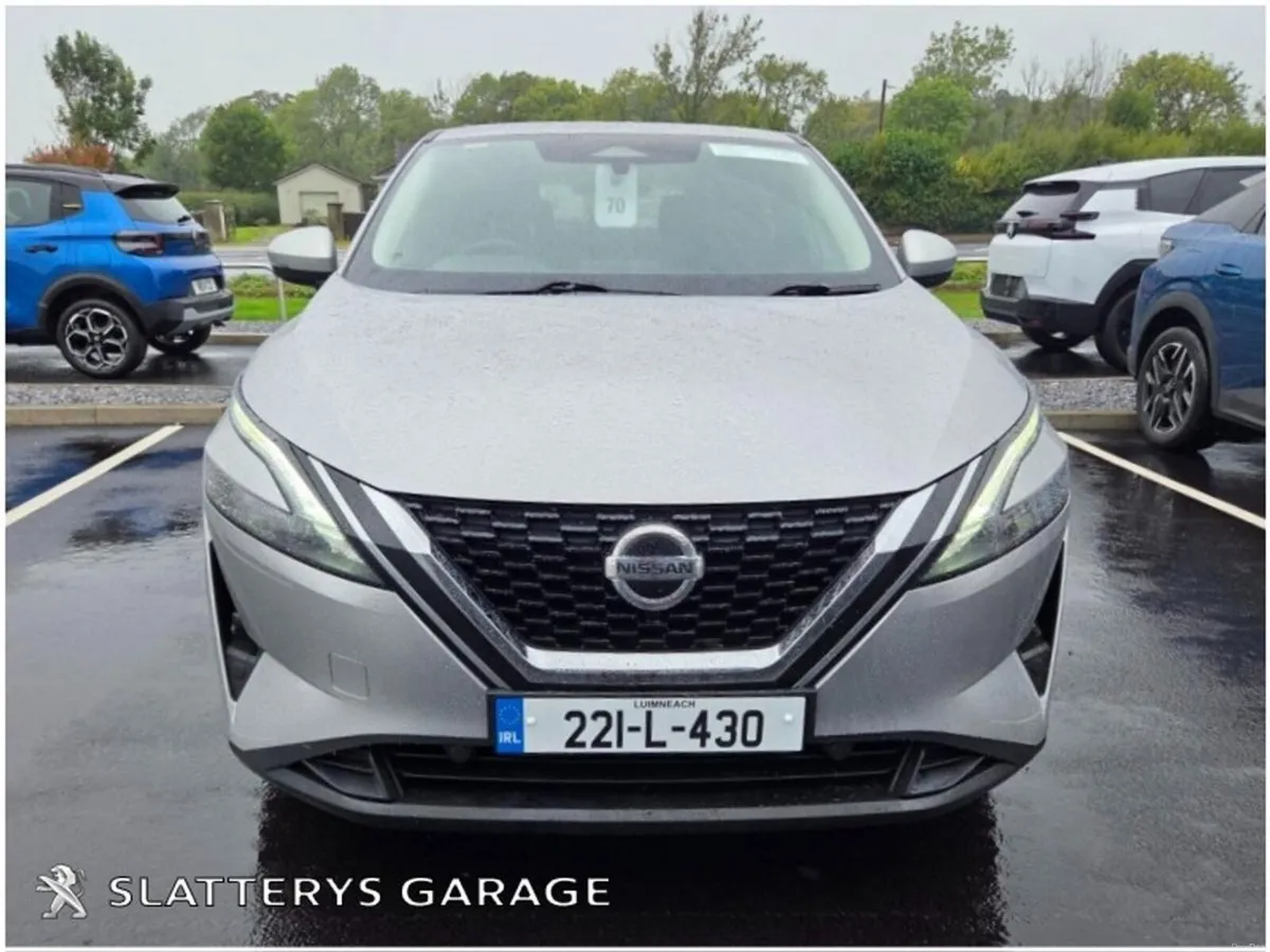 Nissan Qashqai 1.3 PET MILD HYBRID SV - Image 2