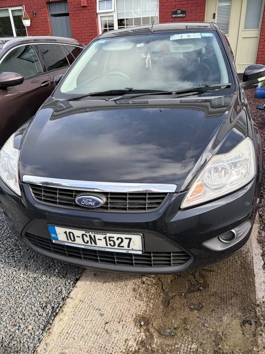 Ford Focus 2010 - Image 2