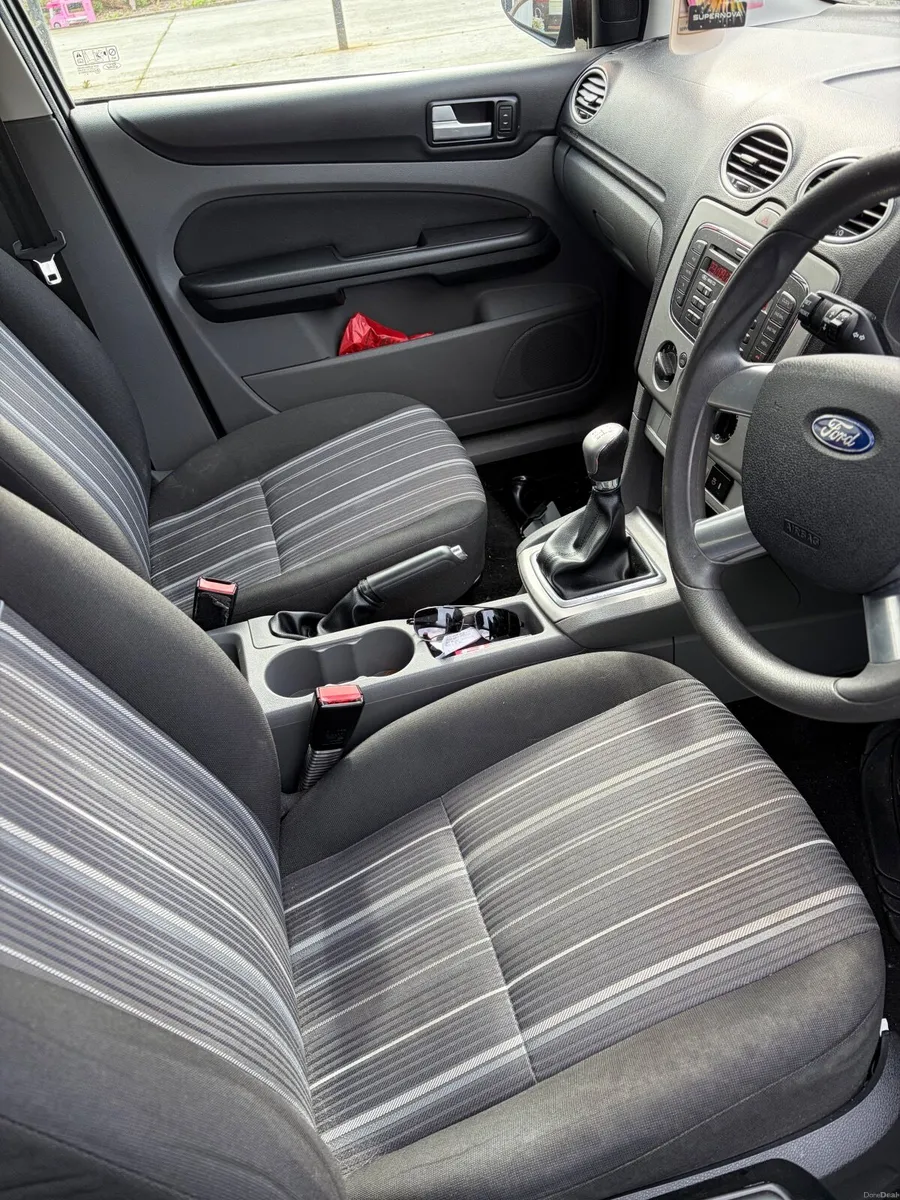 Ford Focus 2010 - Image 4