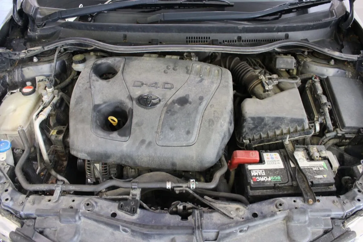 Toyota Auris 1.4D - TENDER 23 - Image 6