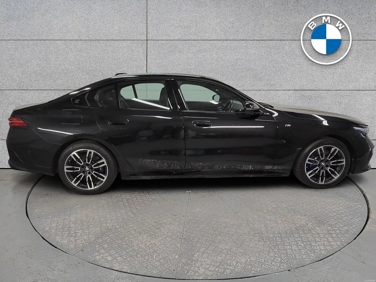 BMW 5-Series 520i M Sport - Image 3