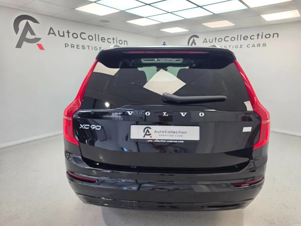 Volvo XC90 **ULTIMATE**PLUG-IN HYBRID** - Image 5
