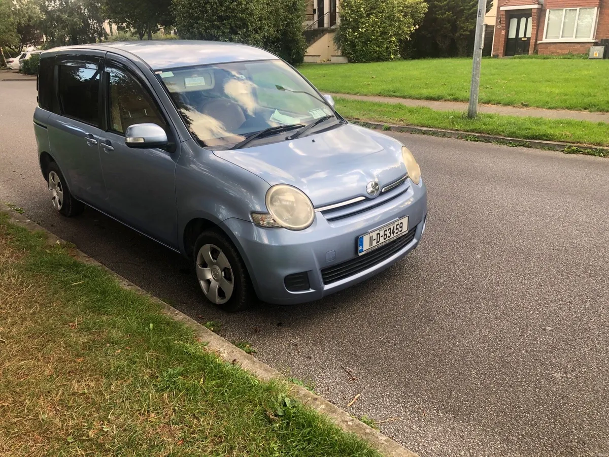2011 toyota sienta automatic - Image 3