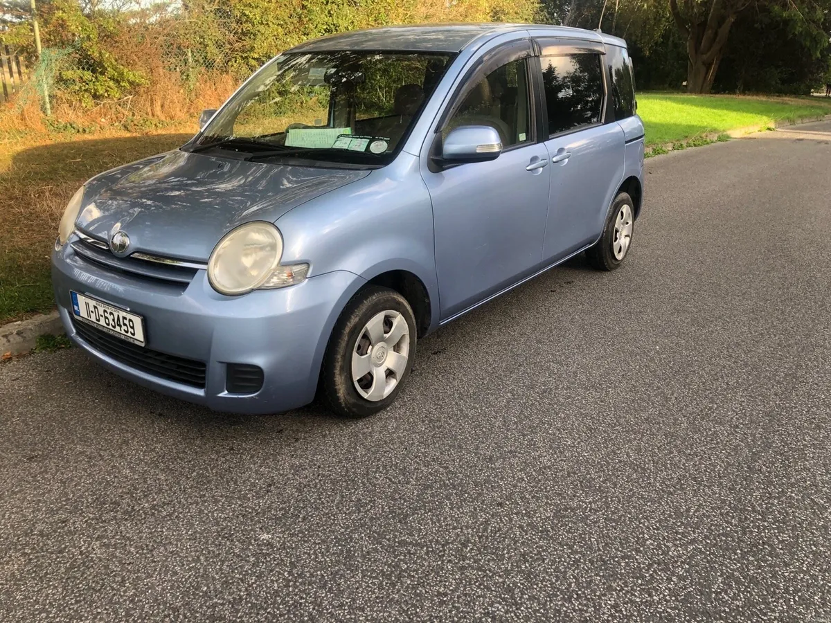 2011 toyota sienta automatic - Image 1