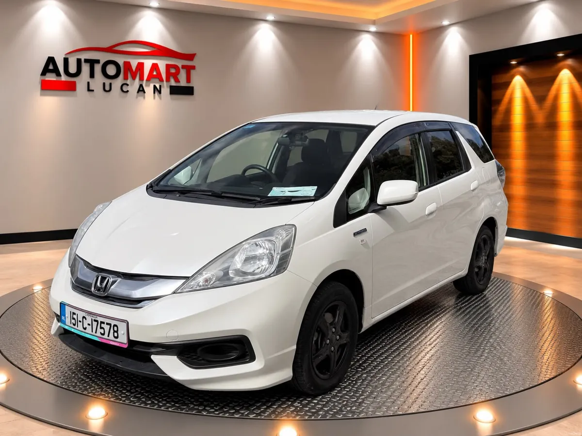 Honda Shuttle 2015 1.3 Hybrid  Straight Sale - Image 2