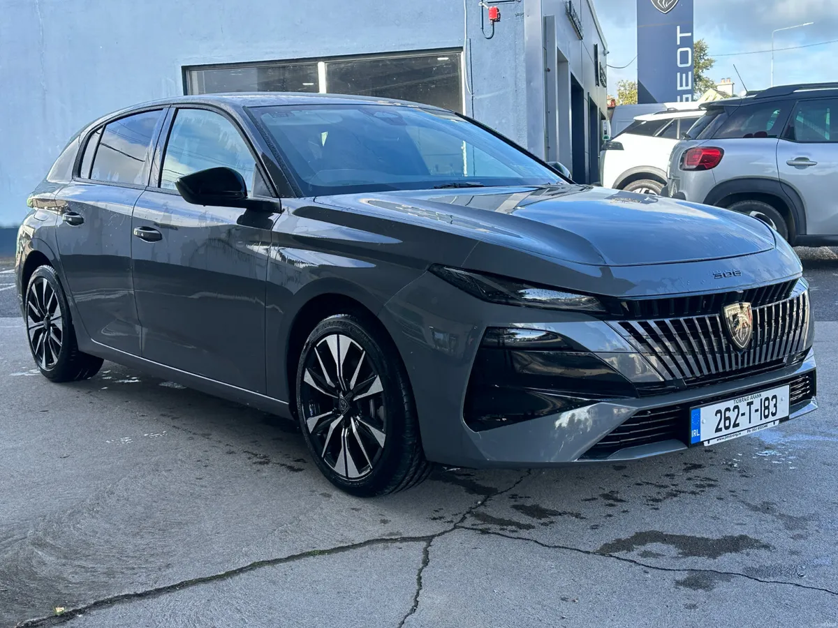 Peugeot 308 1.2 Hybrid 145BHP e-DCS6 Allure - Image 1