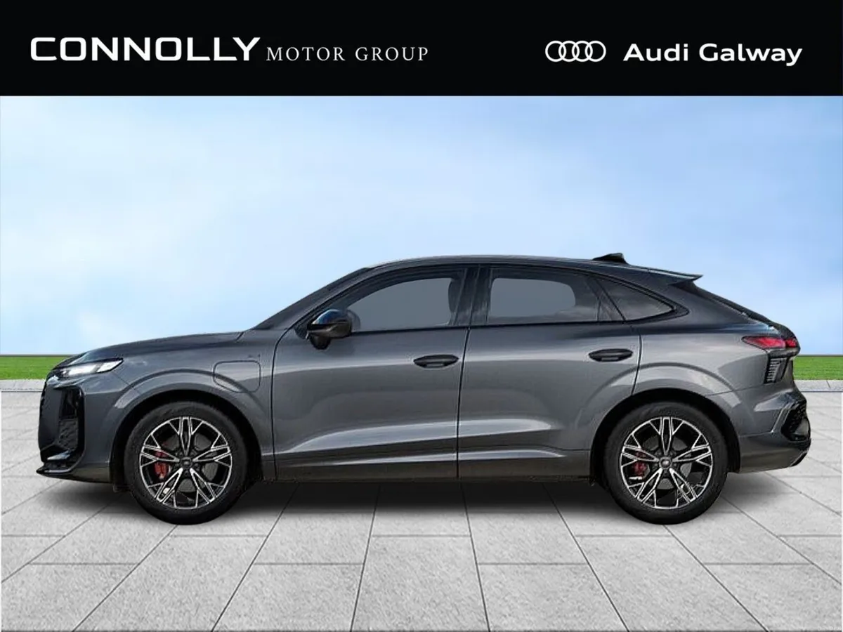 Audi Q3 E-HYBRID S-LINE SPORTBACK A/T ~BLACK PACK~ - Image 3