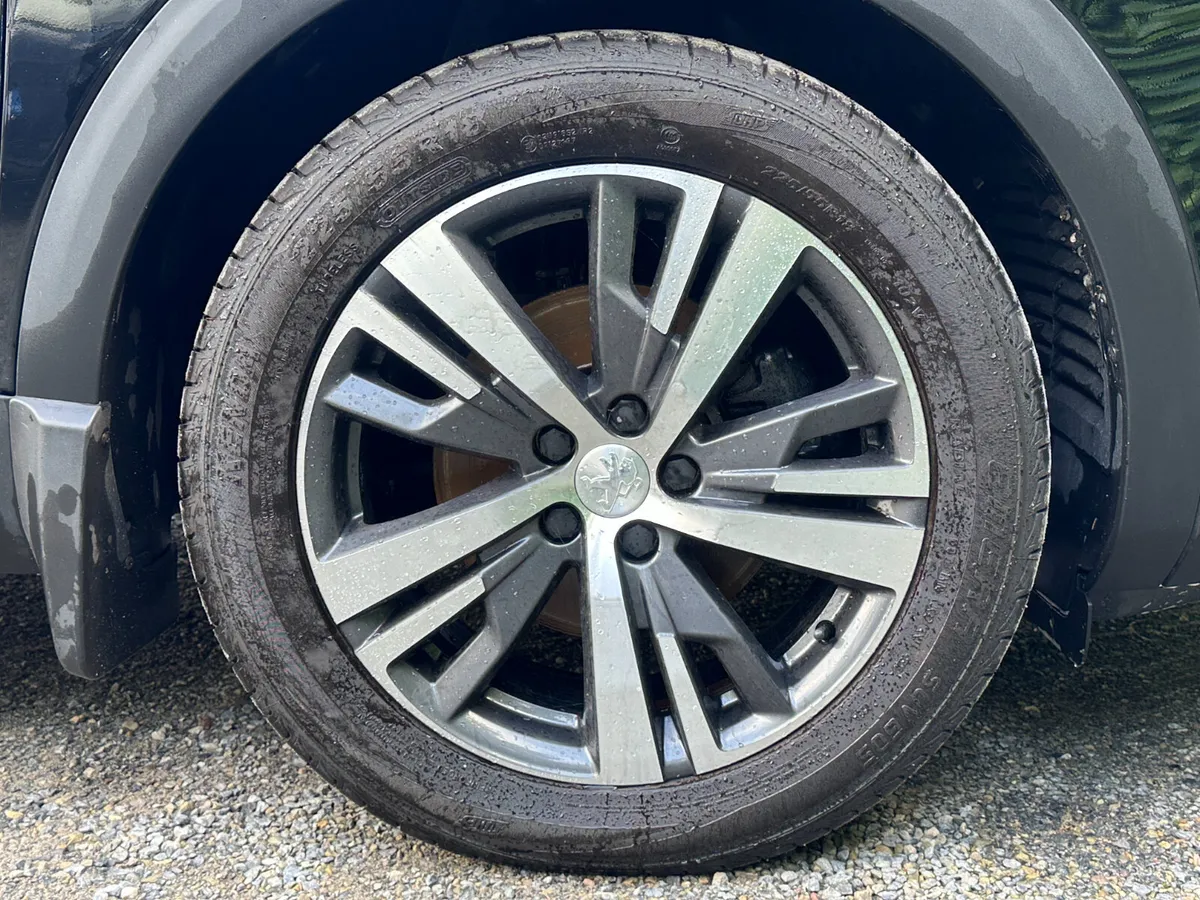 Peugeot 3008 1.5 BlueHDi 130bhp Allure - Image 4