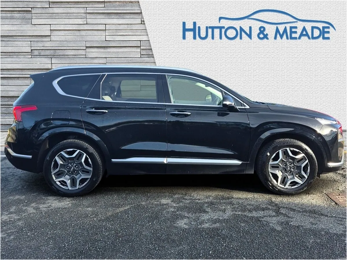 Hyundai Santa Fe Premium PHEV 1.6 Petrol 5dr - Image 6