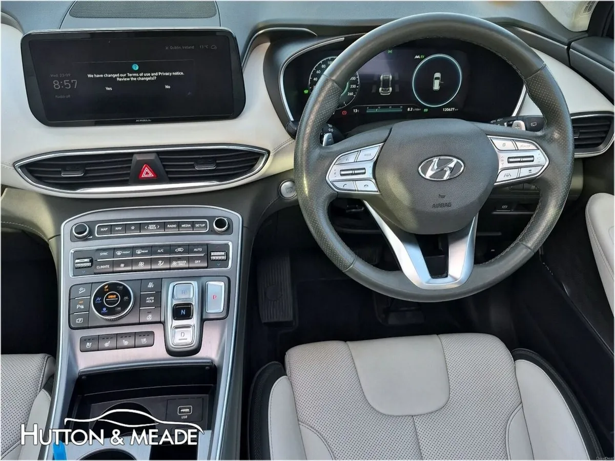 Hyundai Santa Fe Premium PHEV 1.6 Petrol 5dr - Image 3