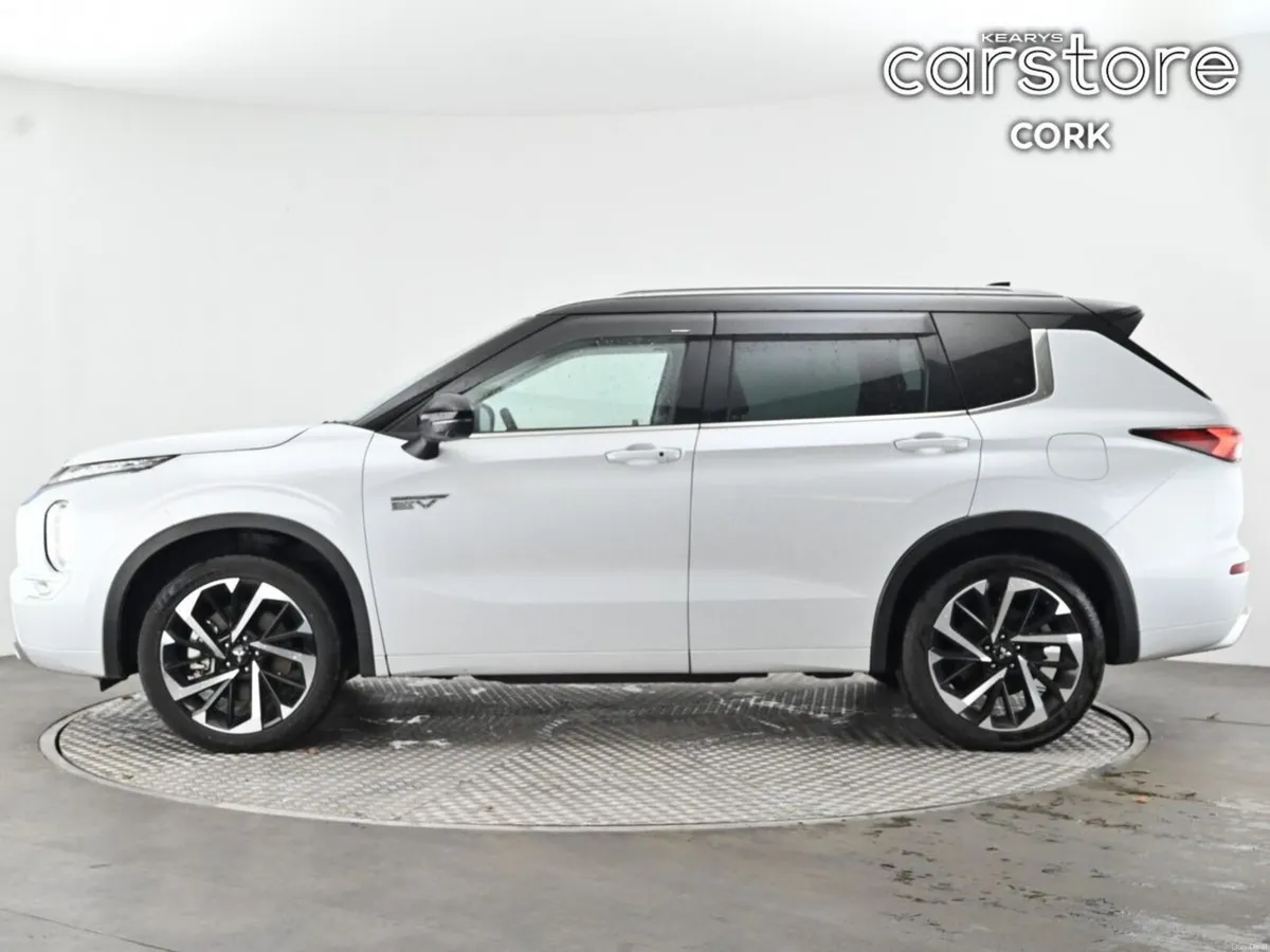 Mitsubishi Outlander PHEV 4WD AUTO HIGH SPEC - Image 6