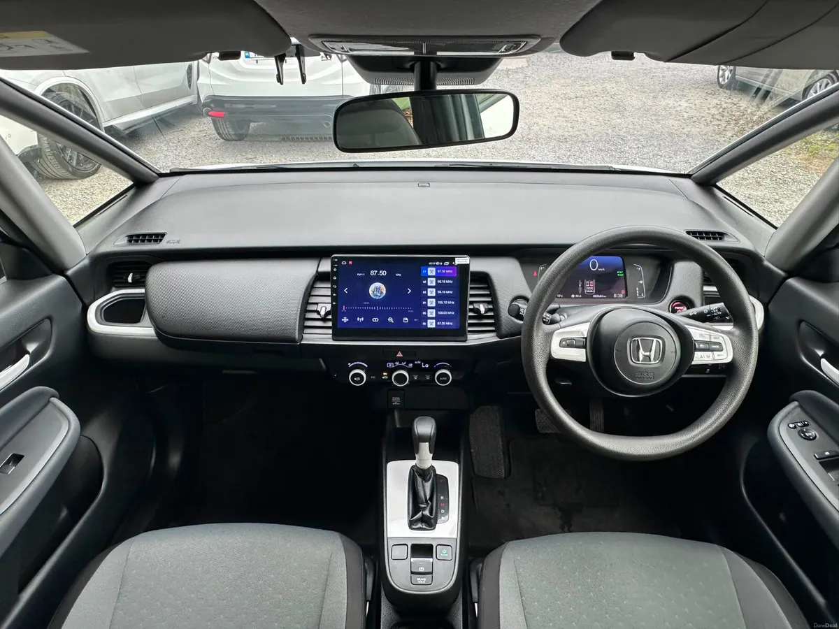 HONDA FIT 2020 31000 KM ONLY - Image 4