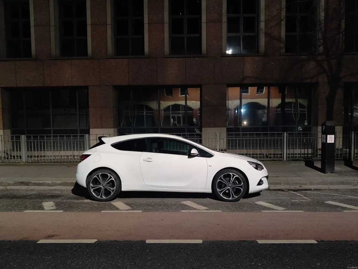 Opel Astra 2016 - Image 1