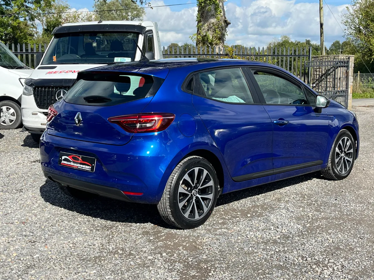 2023 RENAULT CLIO *AUTOMATIC* - Image 6