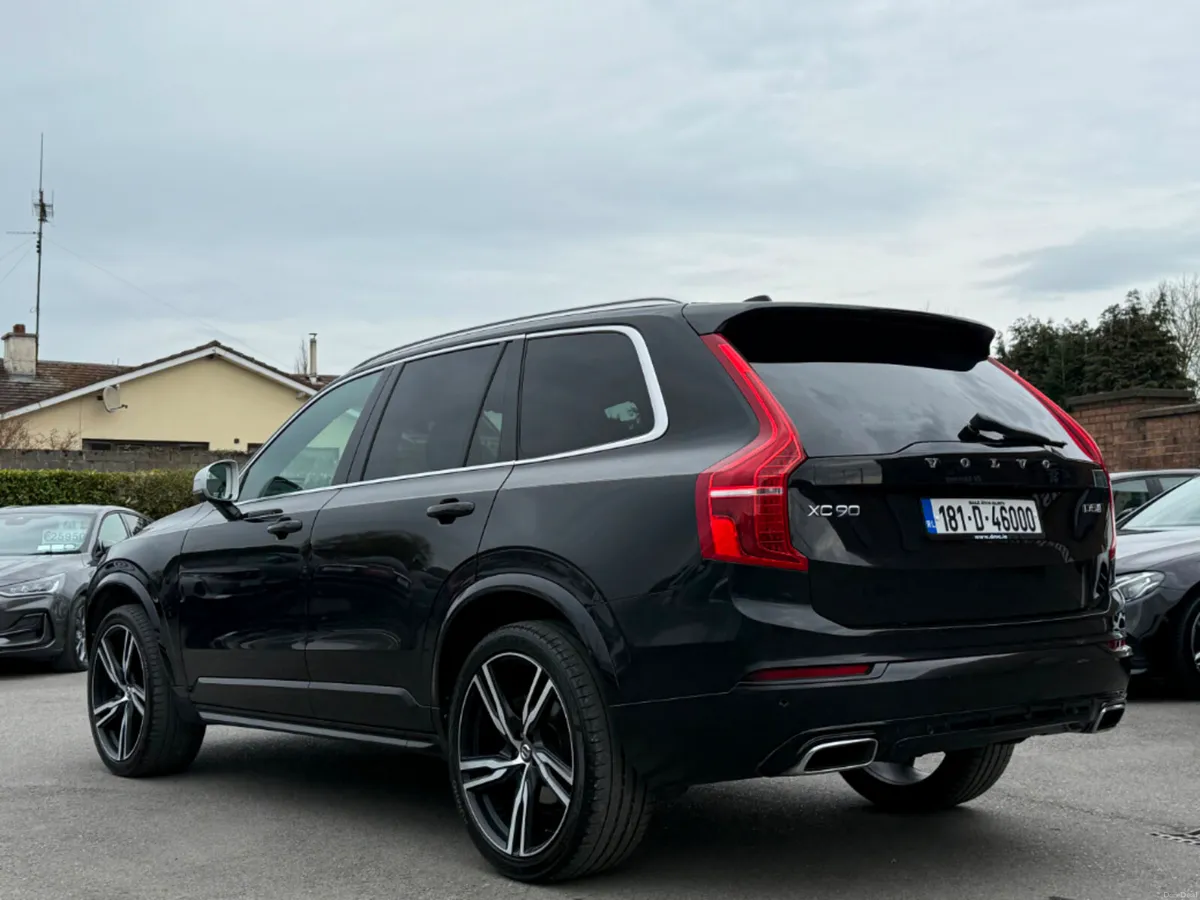Volvo XC90 2.0 D5 R-DESIGN PRO AWD *HUGE SPEC* - Image 6