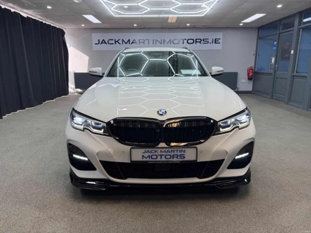BMW 3-Series 320D Touring XDrive M Sport - Image 2