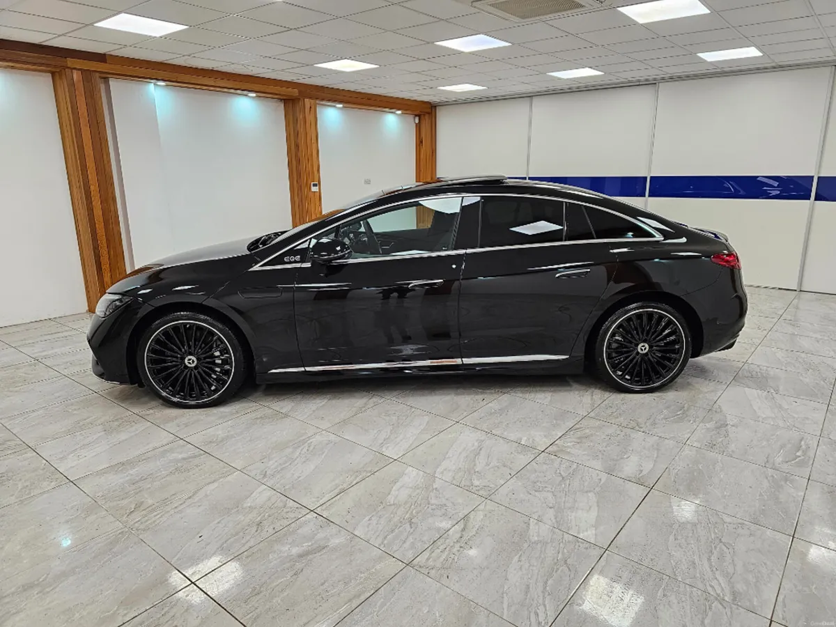 Mercedes-Benz EQE PREMIUM PLUS // PAN SUNROOF - Image 4
