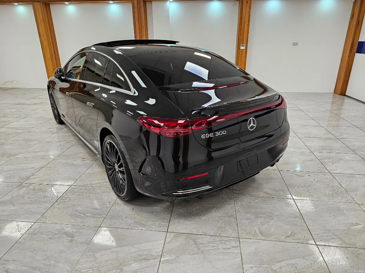 Mercedes-Benz EQE PREMIUM PLUS // PAN SUNROOF - Image 5