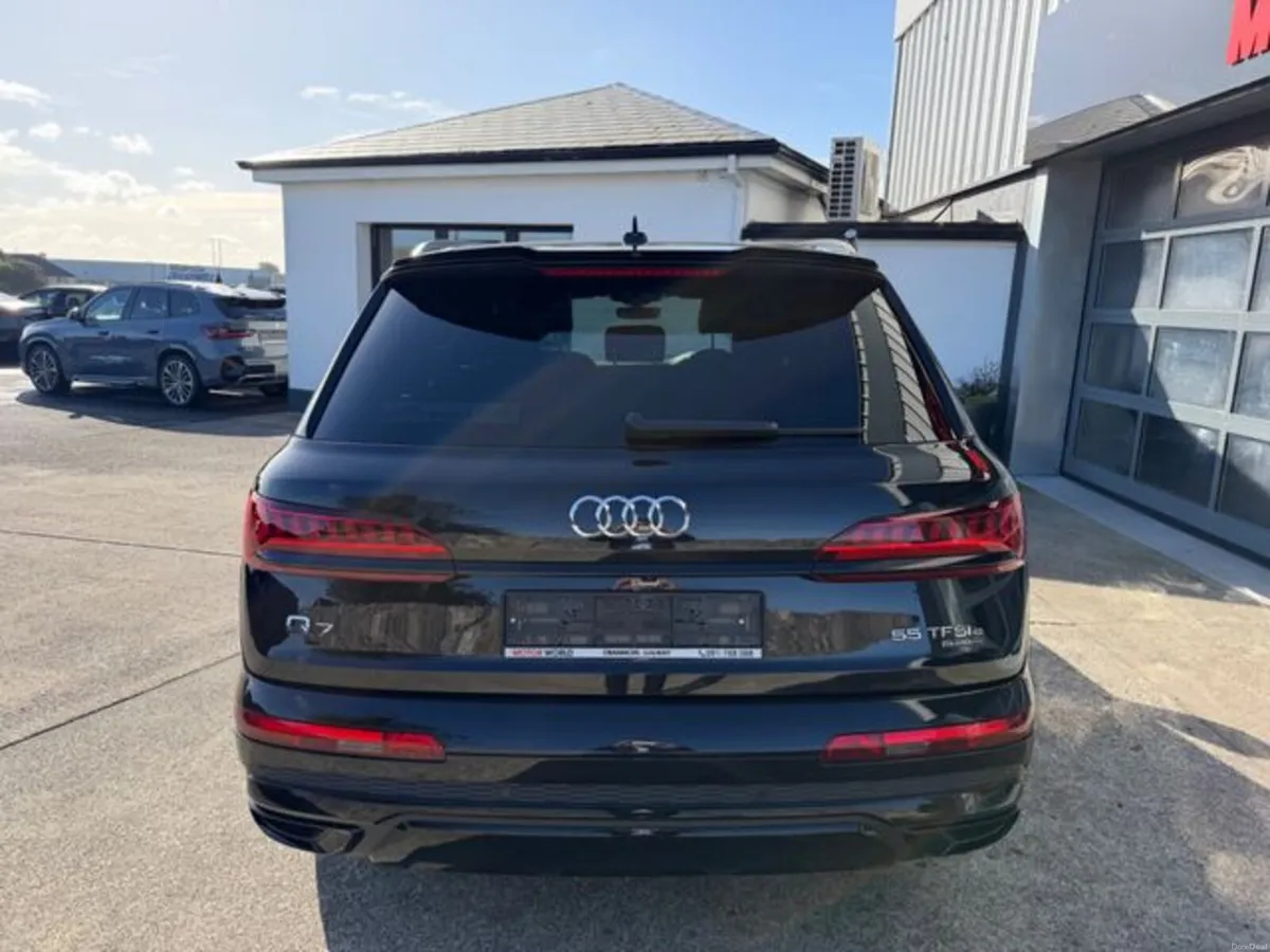 Audi Q7 3.0 Tfsi E BLK ED 55 381PS QT - Image 3