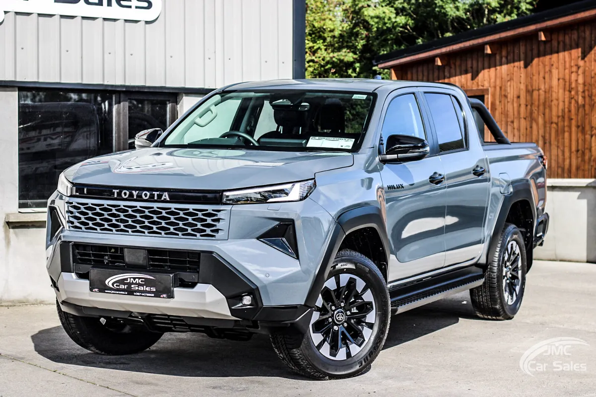 2026 TOYOTA HILUX INVINCIBLE - Image 1