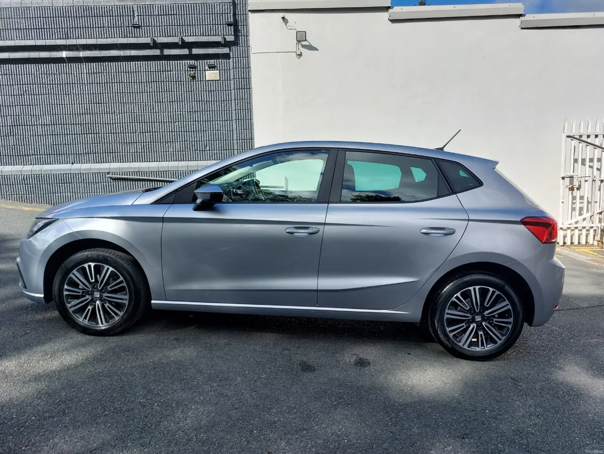 SEAT Ibiza 2024 1.0 TSI 95BHP SE+ - Image 4