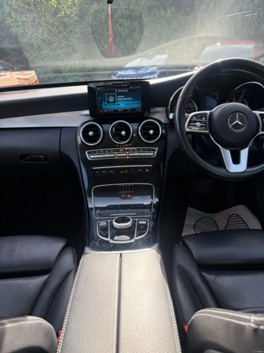 Mercedes-Benz C-Class 2019 - Image 3
