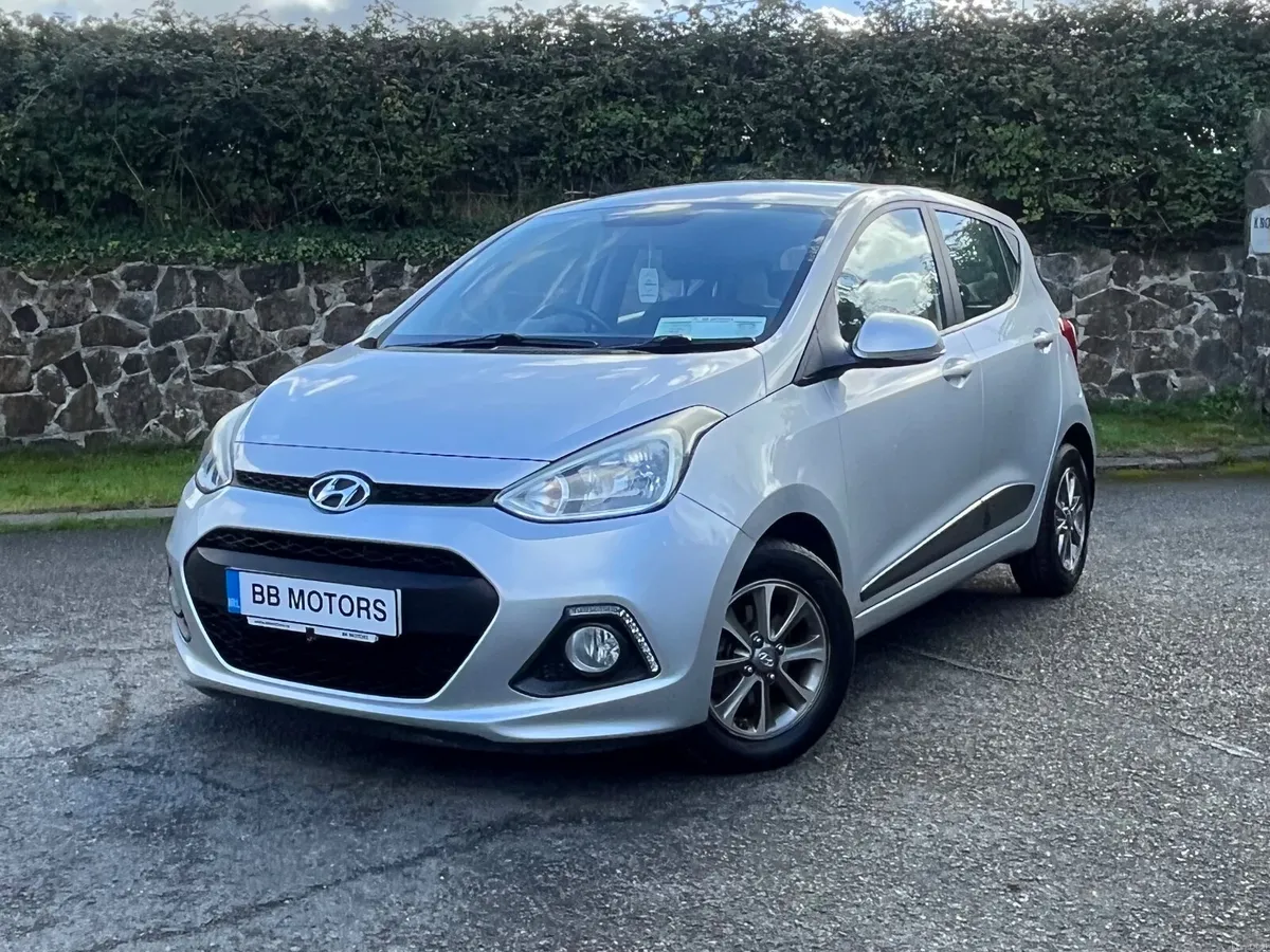 Hyundai i10 1.0 Deluxe.  Low mileage only 51,000km - Image 5
