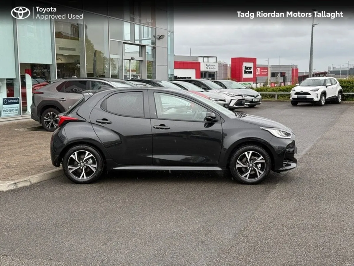 Toyota Yaris HEV Lunasport *** SAVE €3500 ON THIS - Image 3