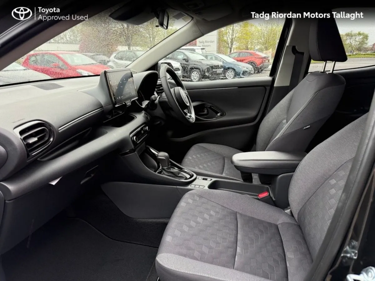 Toyota Yaris HEV Lunasport *** SAVE €3500 ON THIS - Image 6