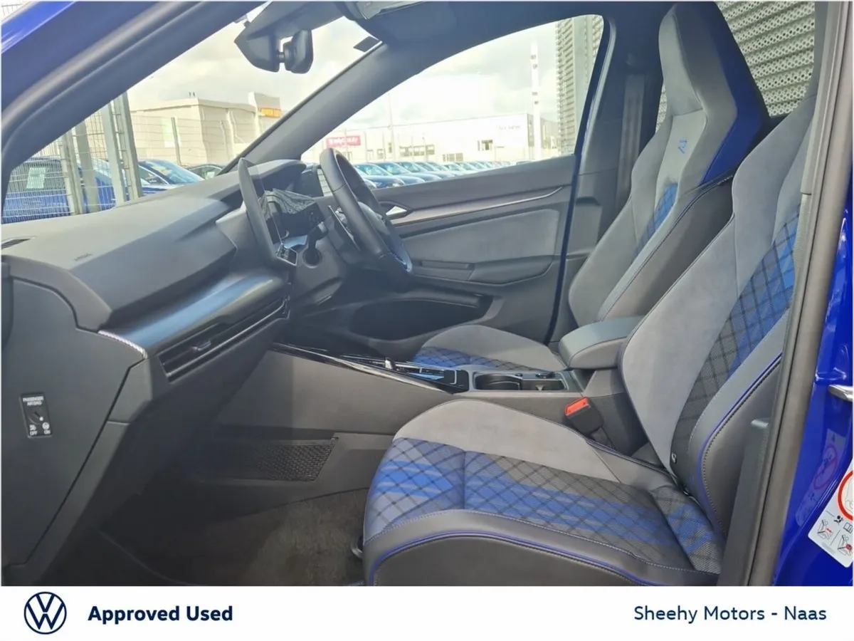 Volkswagen Golf R 2.0TSI DSG - Image 4