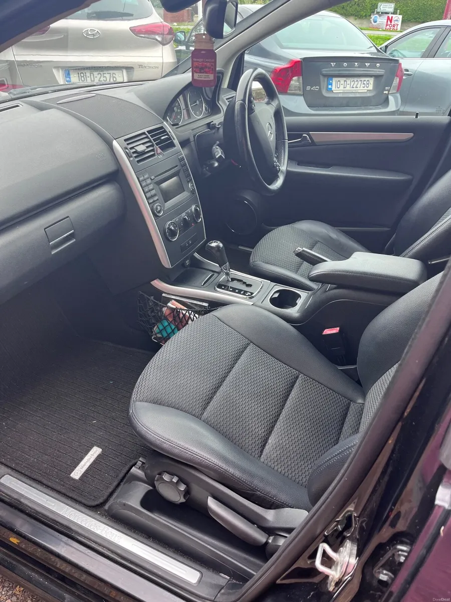 Mercedes-Benz A-Class 2011 - Image 3