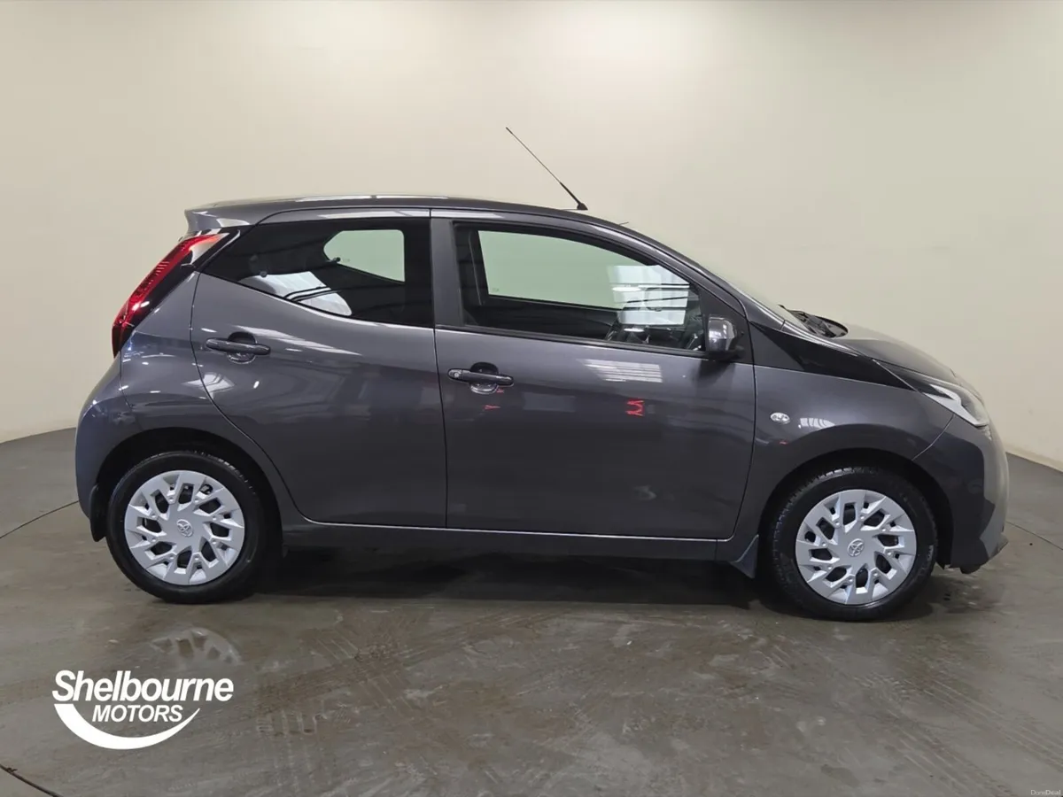 Toyota AYGO 1.0 VVT-i X-Play TSS 5dr x-shift - Image 3