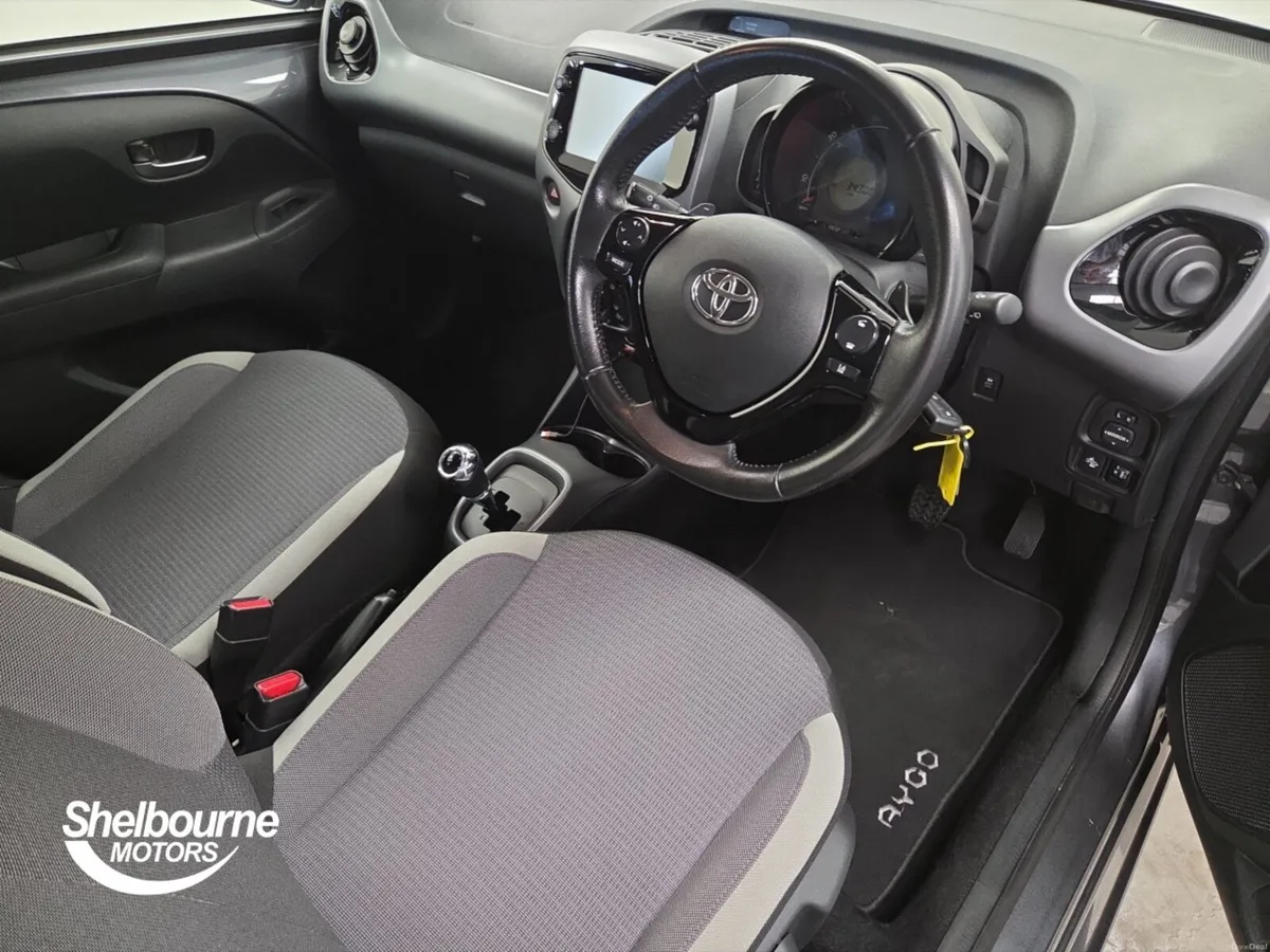 Toyota AYGO 1.0 VVT-i X-Play TSS 5dr x-shift - Image 4