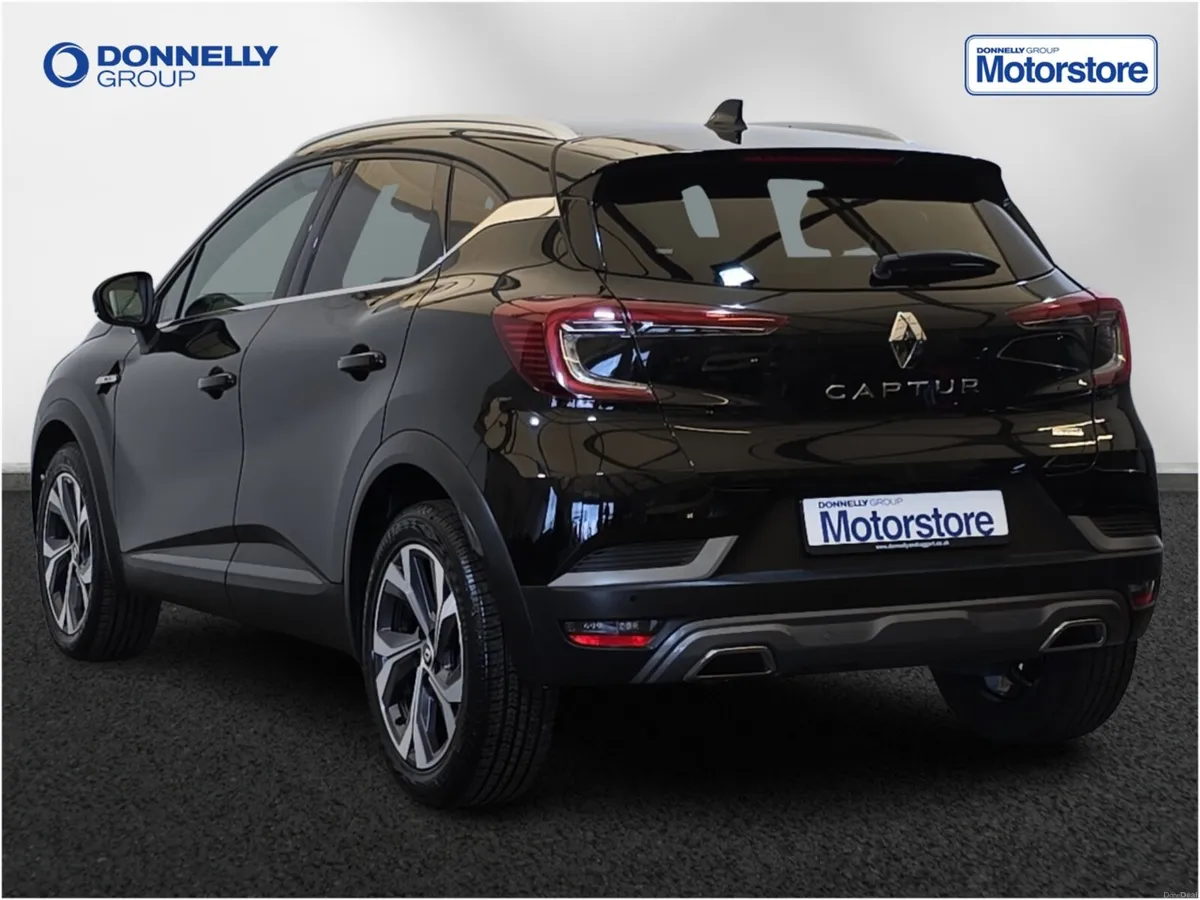 Renault Captur 1.3 TCE 140 R.S. Line 5dr EDC - Image 2