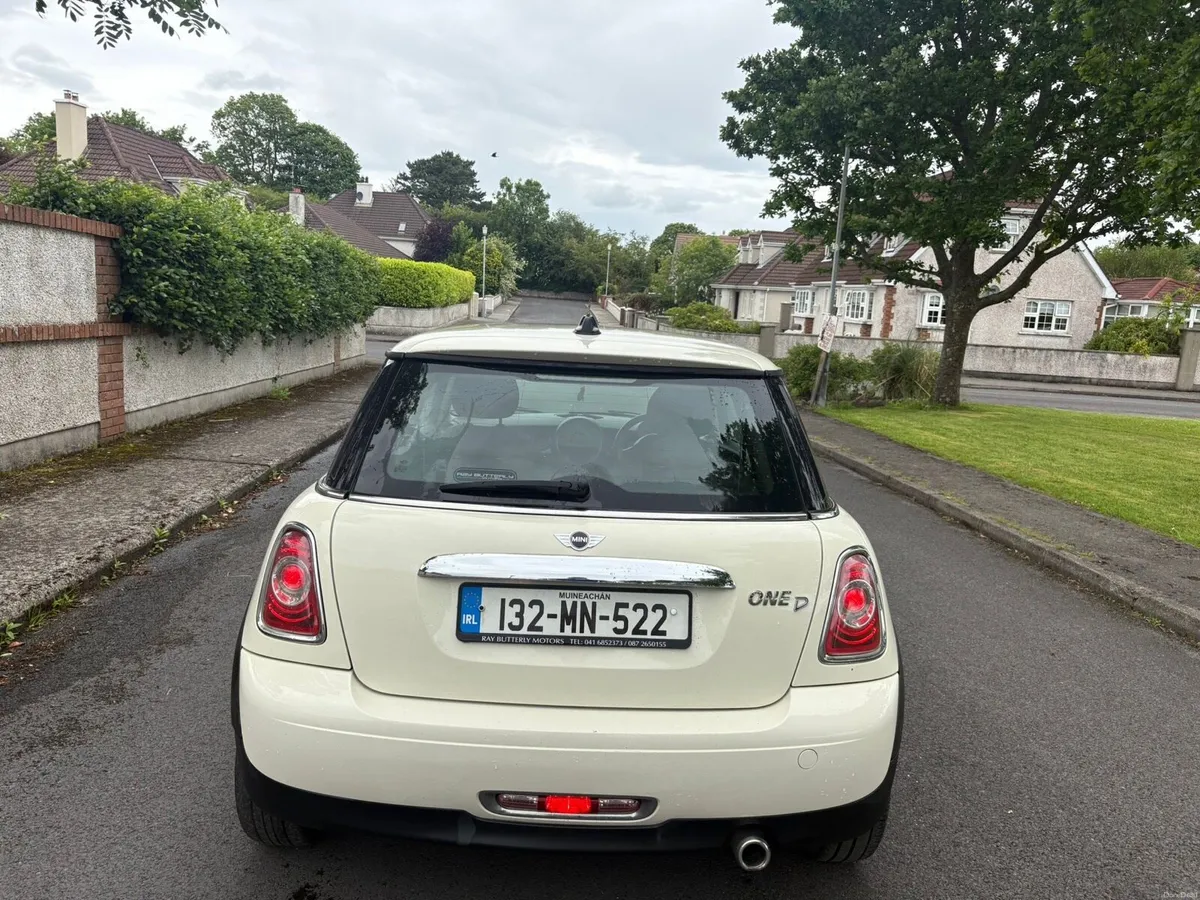 2013 (132) Mini One *NEW NCT 09/2027* - Image 6