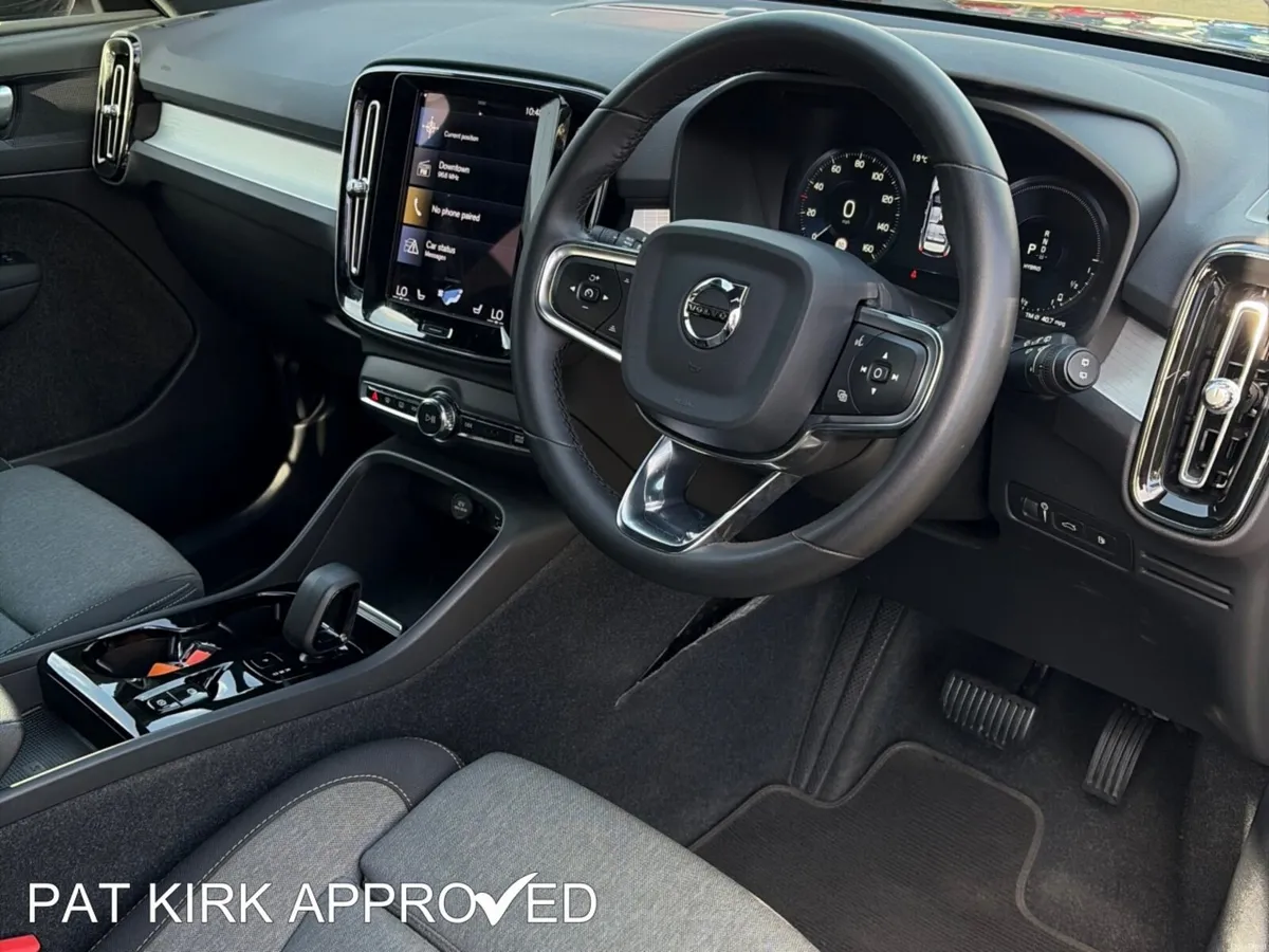 Volvo XC40 1.5 T4 Recharge PHEV Plus Dark 5dr Auto - Image 4