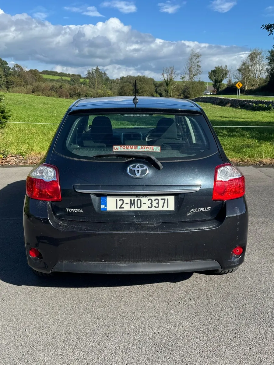 2012 Toyota Auris - Image 5