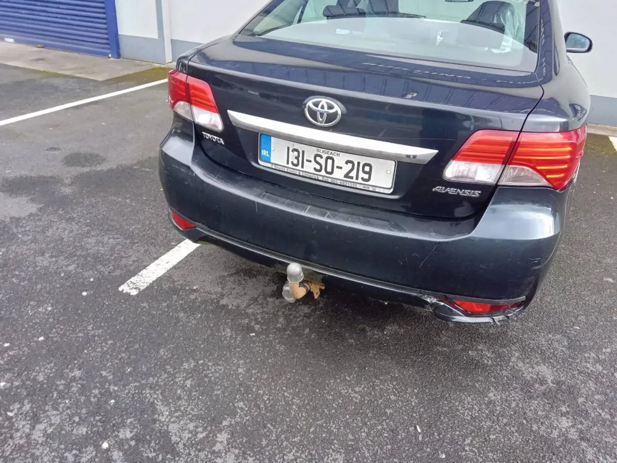 2013 Toyota Avensis - Image 2