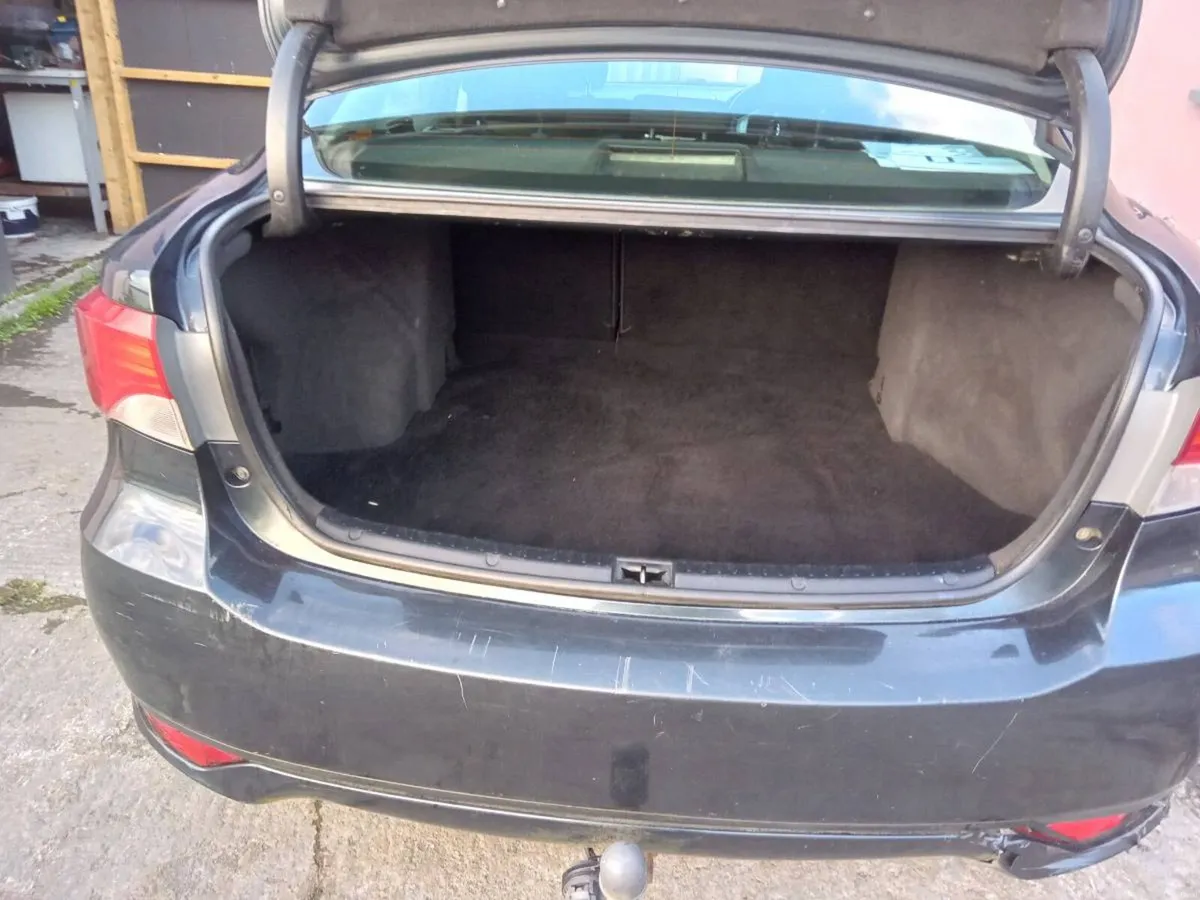 2013 Toyota Avensis - Image 6