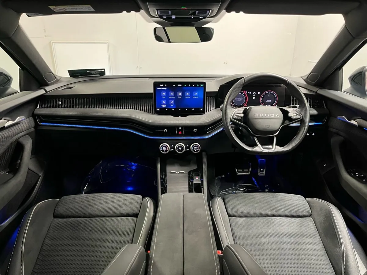 Skoda Superb Sportline DSG 2.0 TDI 150BHP - Revers - Image 2