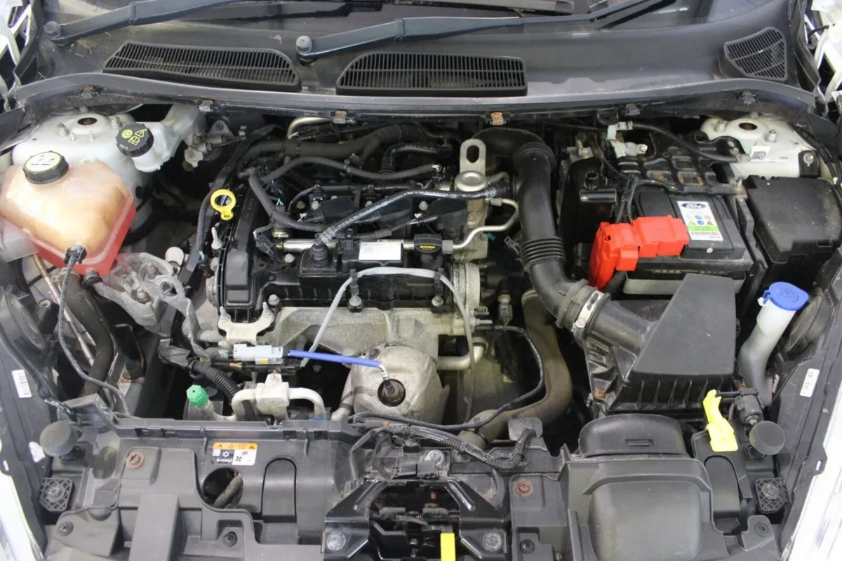 Ford Fiesta 1.0 EcoBoost 65PS S/S Titanium - TENDE - Image 4