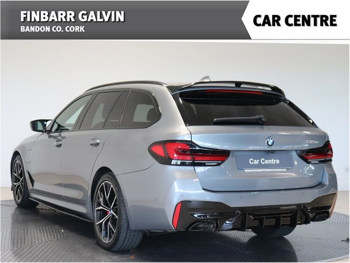 BMW 5-Series 530e M Sport TOURING - Image 2