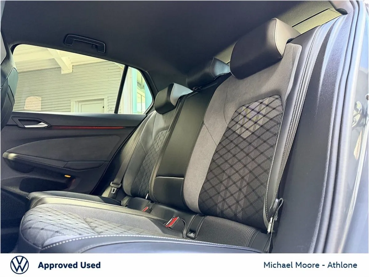 Volkswagen Golf 2.0 TDI 150HP R-Line - Image 6